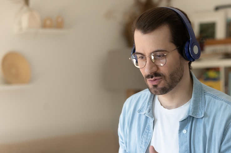 Student learning Lingala